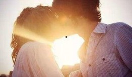 娱乐吃瓜情侣亲吻小说,娱乐圈甜蜜情侣的甜蜜瞬间