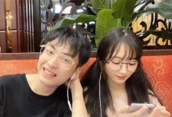 娱乐吃瓜酱情侣官宣,甜蜜瞬间引网友热议”