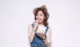 娱乐吃瓜姐网红是谁啊,揭秘“娱乐吃瓜姐”网红身份之谜